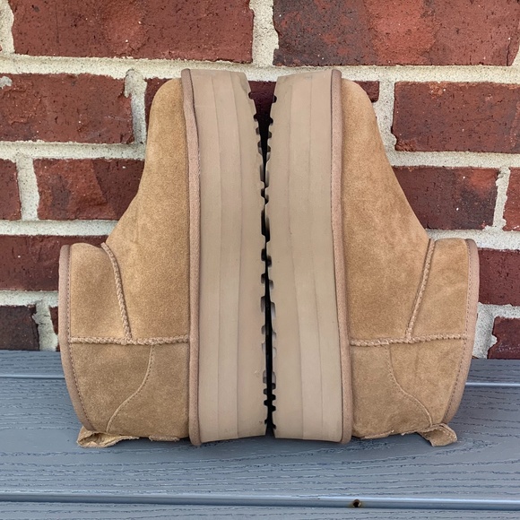 UGG Classic Mini Platform Boot - Picture 8 of 16